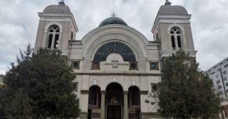 Служители от РУ Ямбол разследват кражба от църква в града.