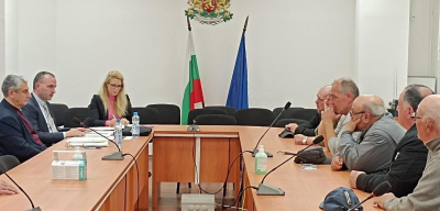 За стопанисването на язовирите в областта. И конкретно