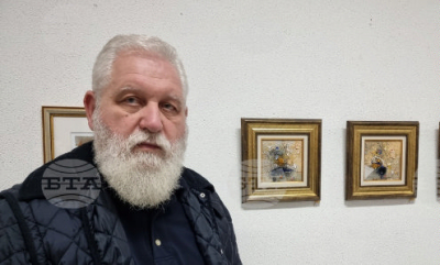 Художникът Цветан Казанджиев за 18-а поредна година подреди