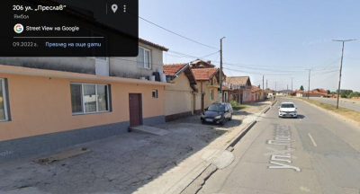 Дете се блъска в автомобил